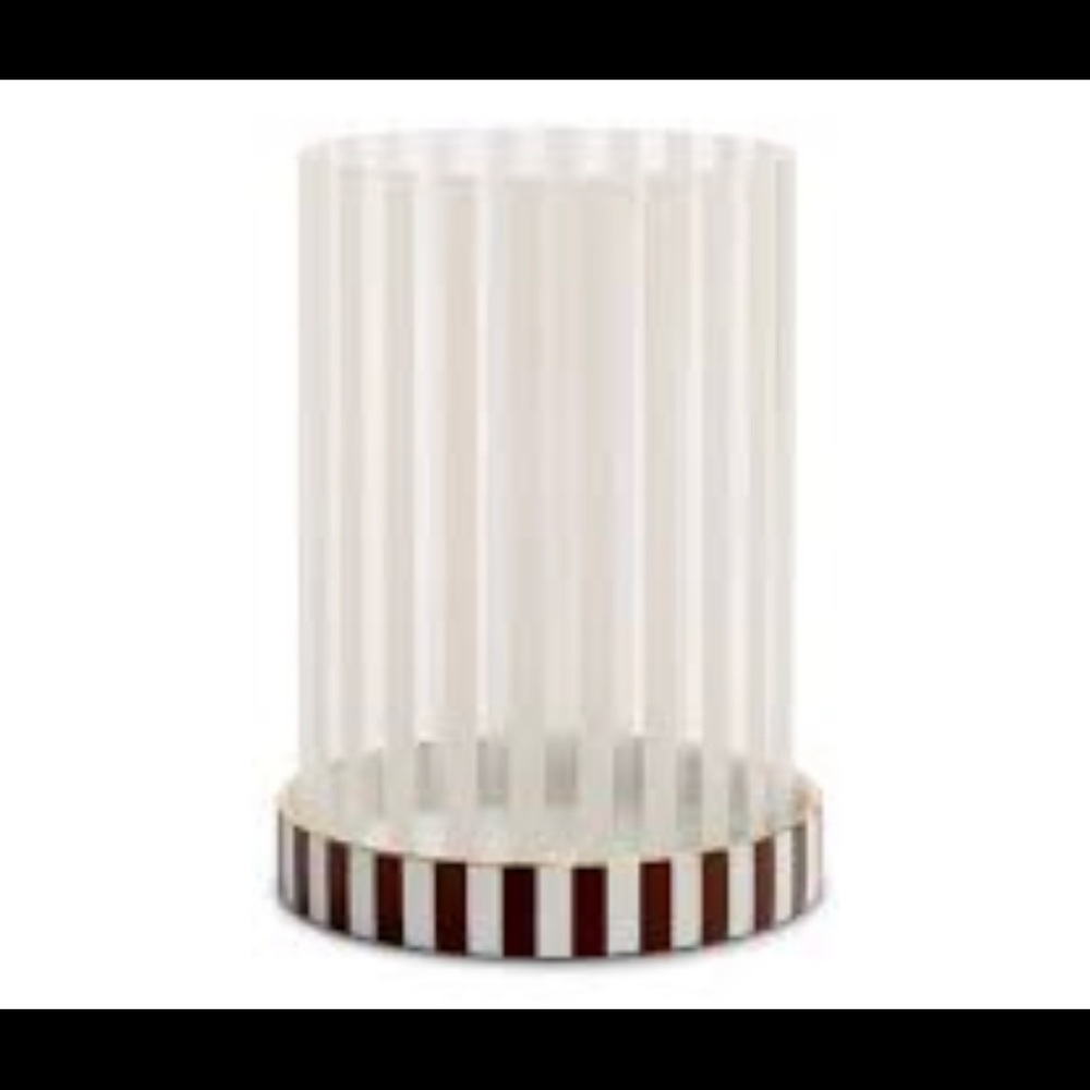 ISO Henri Bendel iconic candle hurricane case. Looking to buy,  not for sale